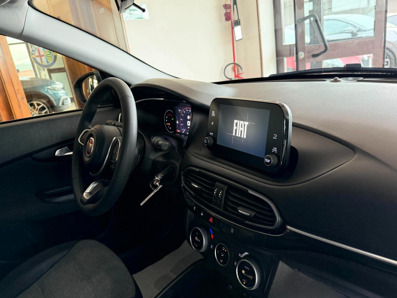 Fiat Tipo SW 1.6 M.JET 130 cv. CROSS