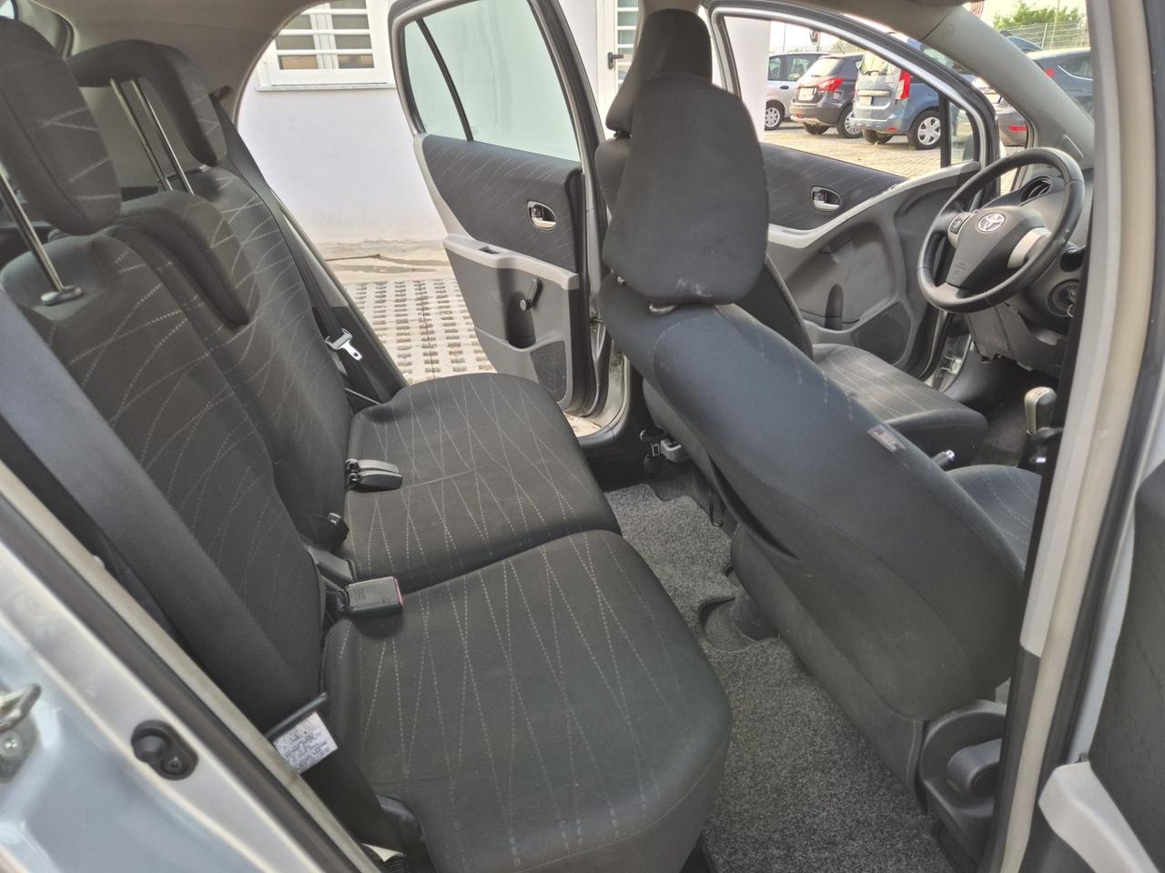 Toyota Yaris 1.3 5 porte