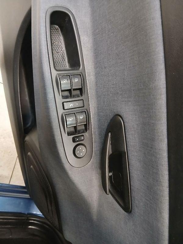 Lancia Ypsilon 1.0 firefly hybrid Gold s&s 70cv