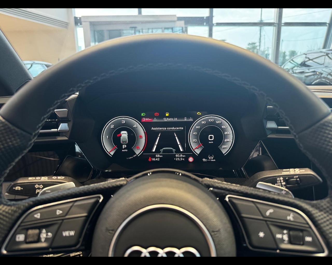 AUDI Audi A3 allstreet Identity Contrast TDI 110 kW S tronic