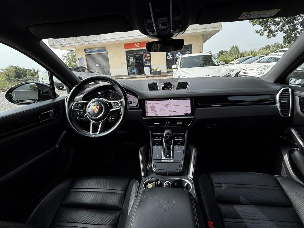 PORSCHE CAYENNE COUPE GTS SPORT CHRONO E-HYBRID