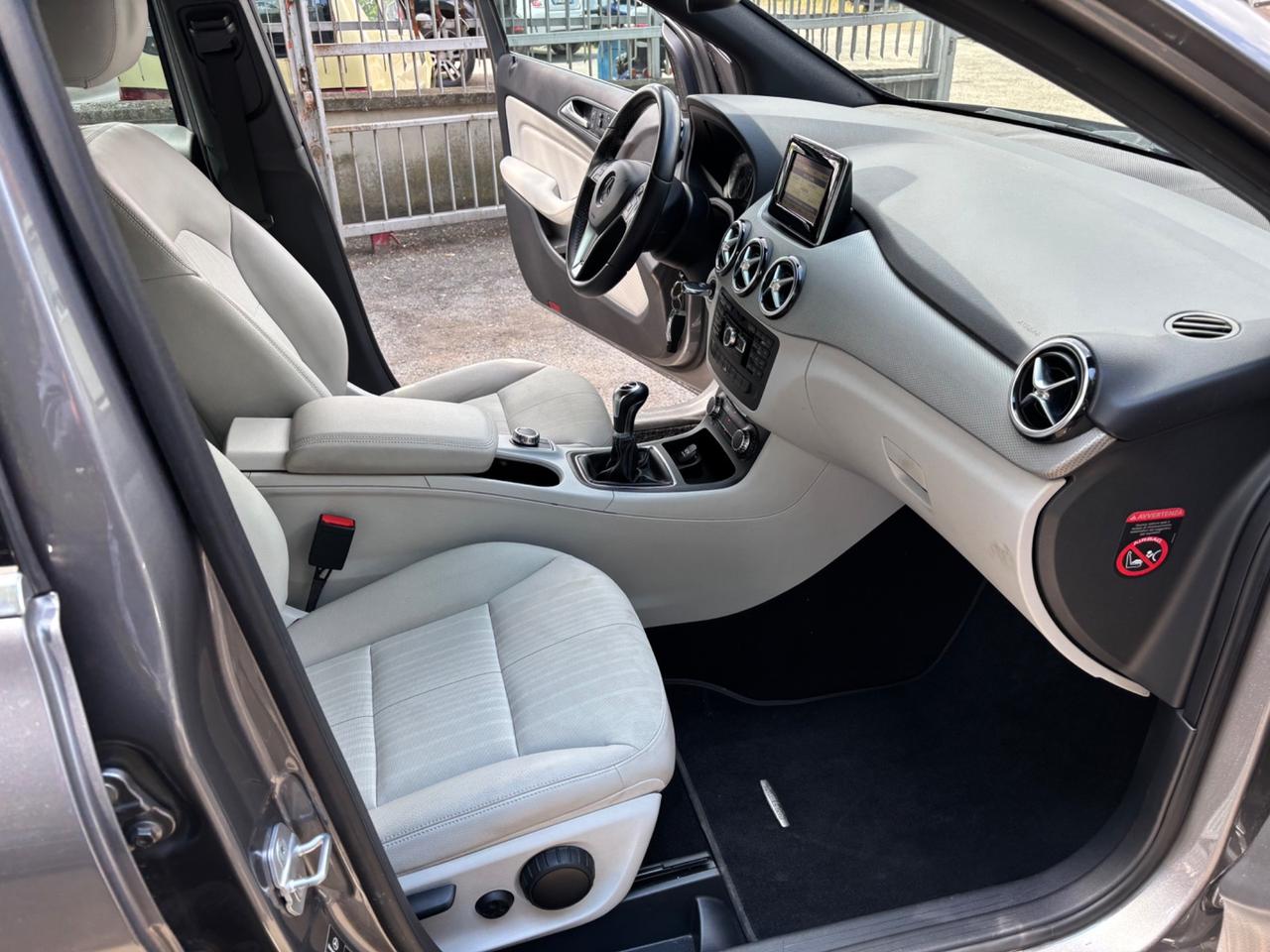 Mercedes-benz B 200 BlueEFFICIENCY Premium