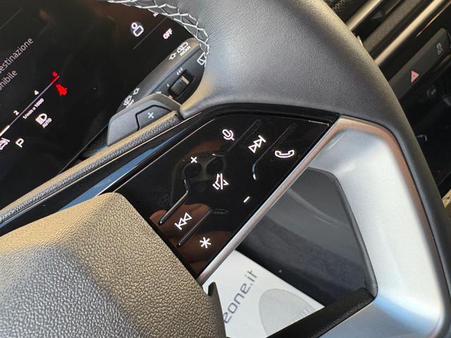 AUDI Q5 TDI 150 kW mHEV+ S tronic quattro S line edition.