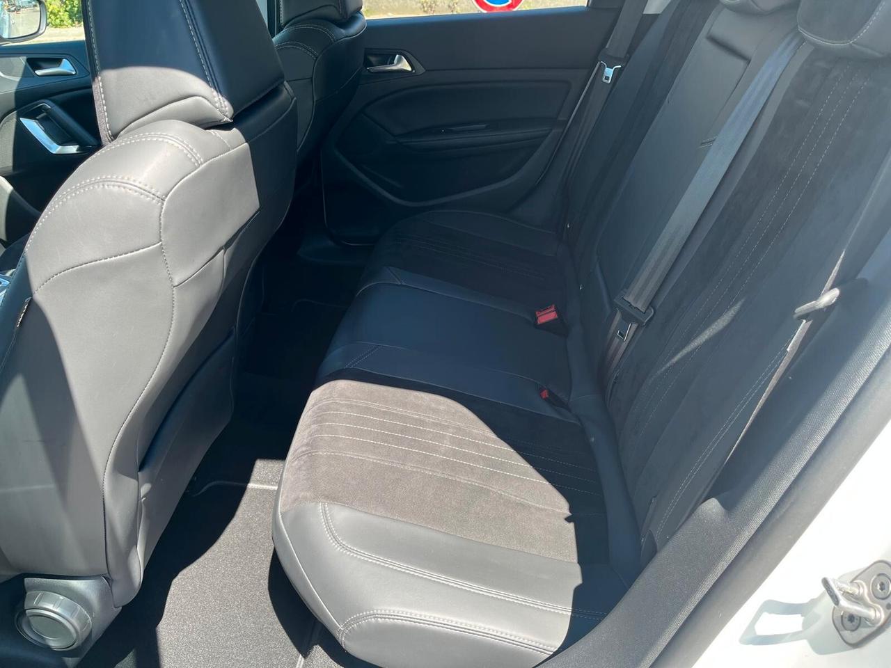 Peugeot 308 BlueHDi 120 S&S EAT6 SW Allure