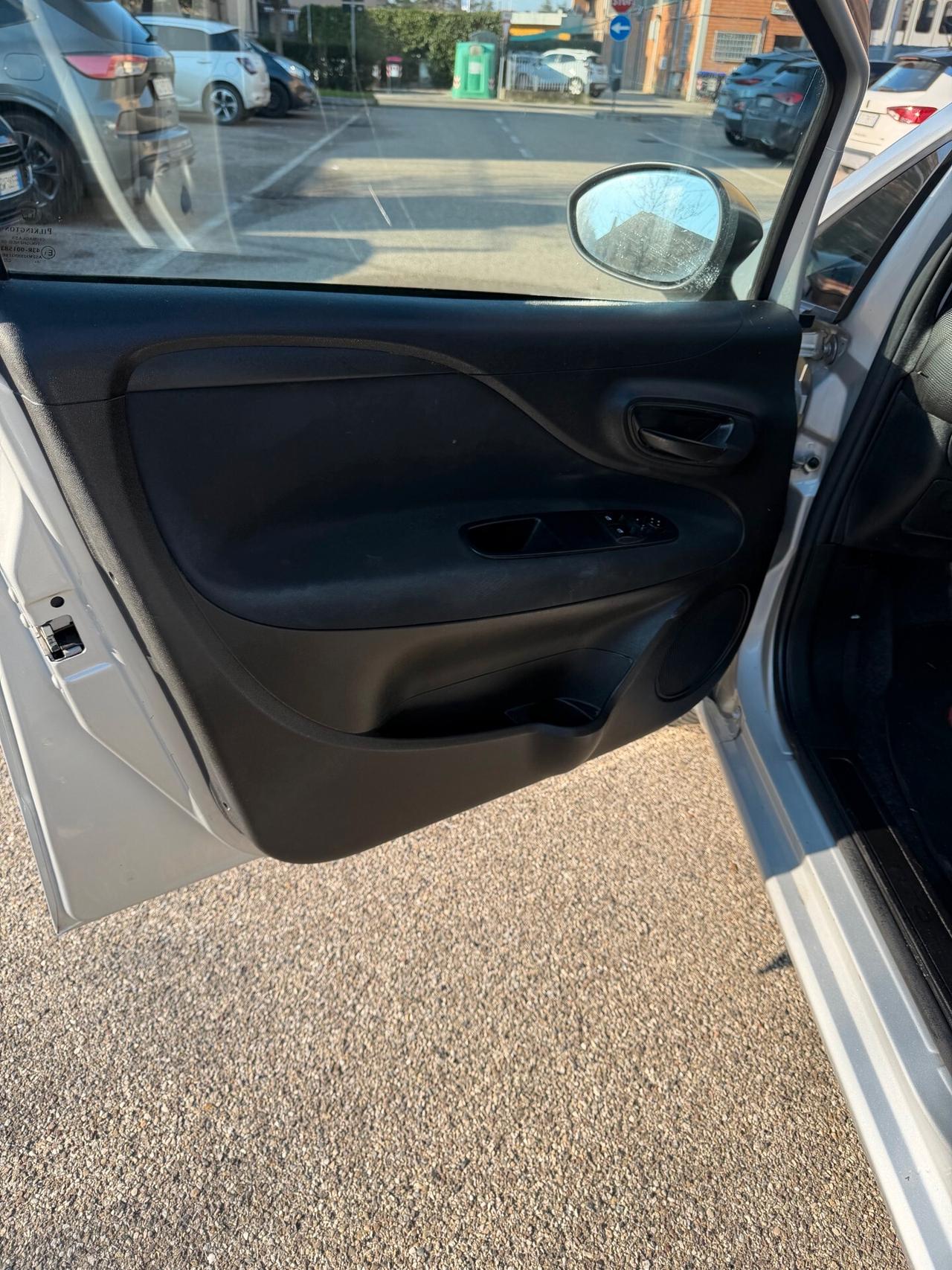 Fiat Punto 1.4 Natural Power - NEOPATENTATI - GARANTITA -