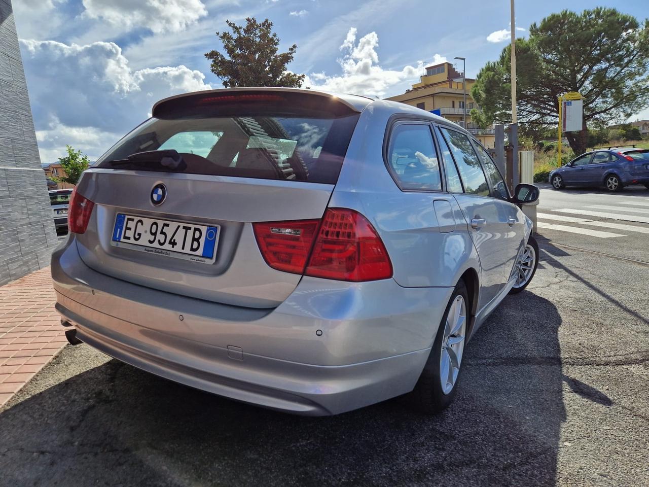 Bmw 318 318d 2.0 143CV cat Touring Attiva