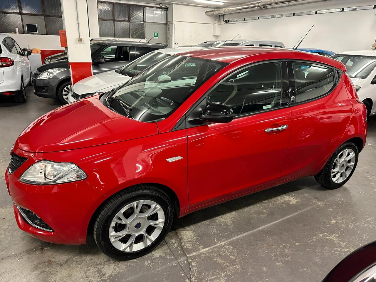 Lancia Ypsilon 1.2 69 CV 5 porte GPL Ecochic Gold