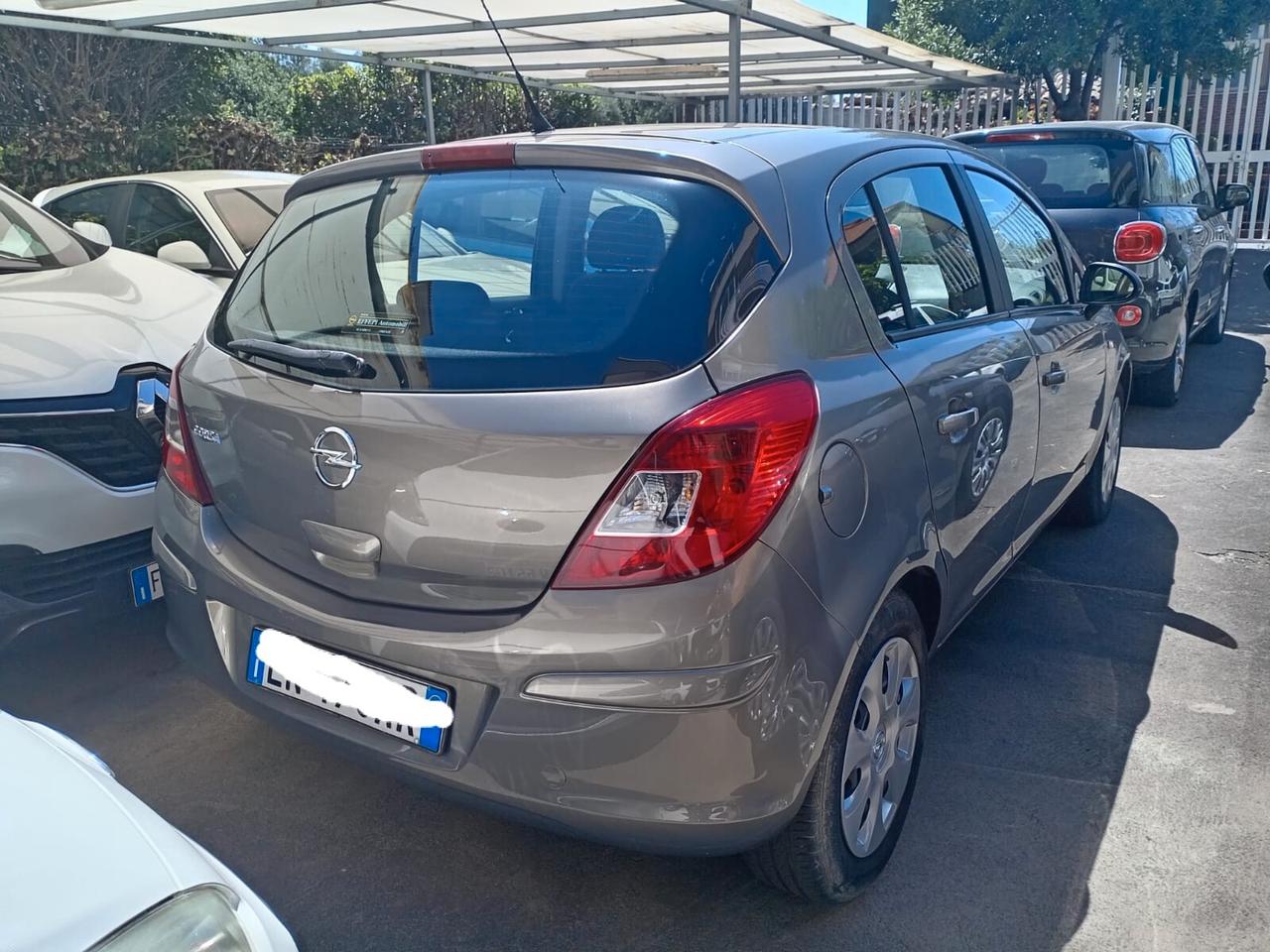 Opel Corsa 1.2 5 porte Sport
