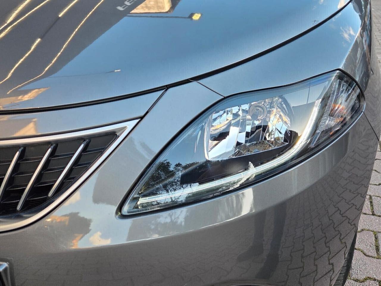 Lancia Ypsilon 1.0 Hybrid 5 porte S&S Platino