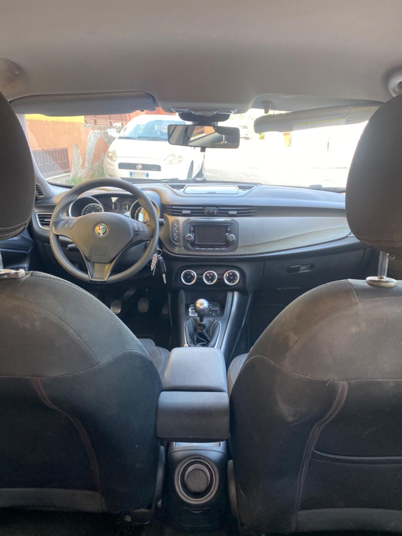 Alfa Romeo Giulietta 1.4 T-Jet GPL 2014 Full