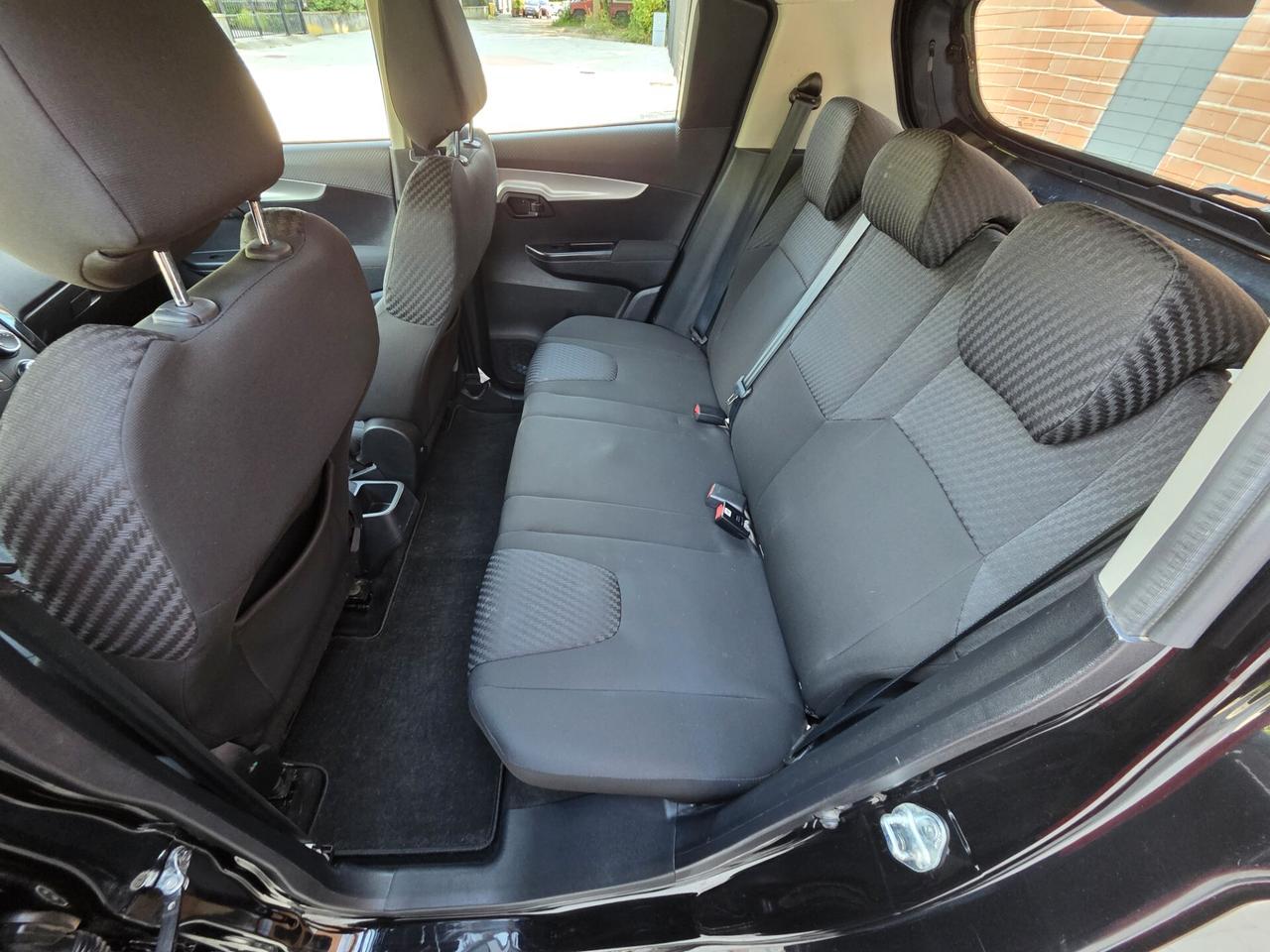 Mahindra KUV100 1.2 VVT K6+ 87cv