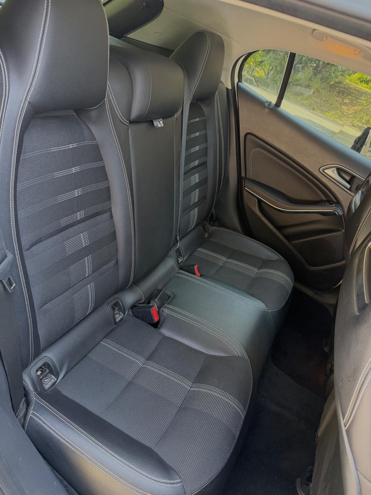 Mercedes-benz GLA 200d Sport FULL TETTO NAVY