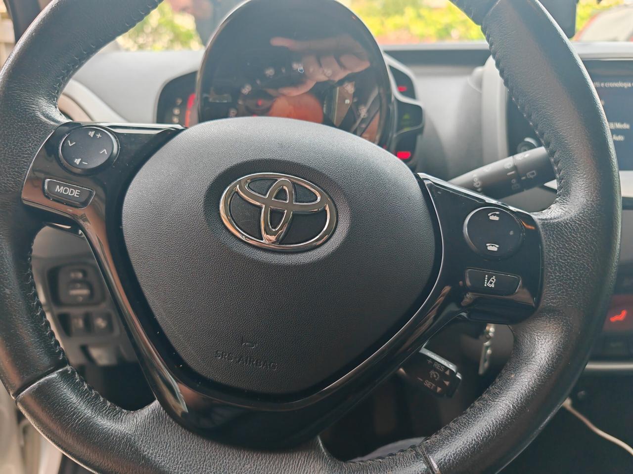 Toyota Aygo Connect 1.0 VVT-i 72 CV 5 porte x-fun MMT
