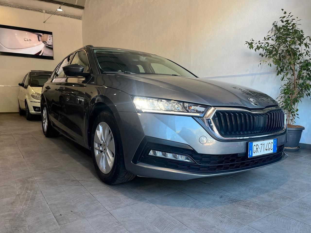 SKODA OCTAVIA 2.0 TDI DSG 10/2023 *81MILA KM*UNICOPRO*