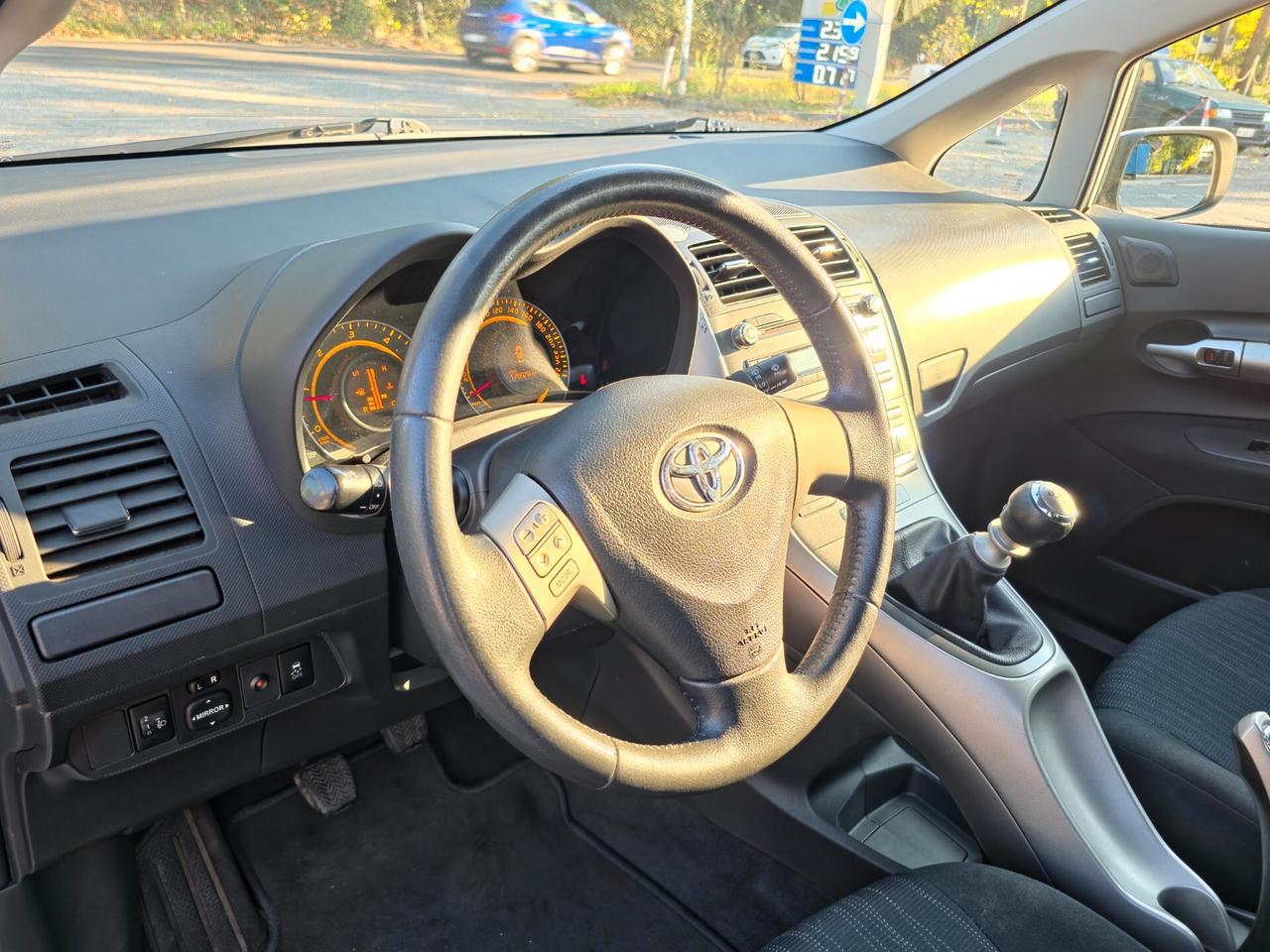 Toyota Auris 2.0 D-4D DPF 5 porte Sol CV-126 E4 Manuale NEO 2007