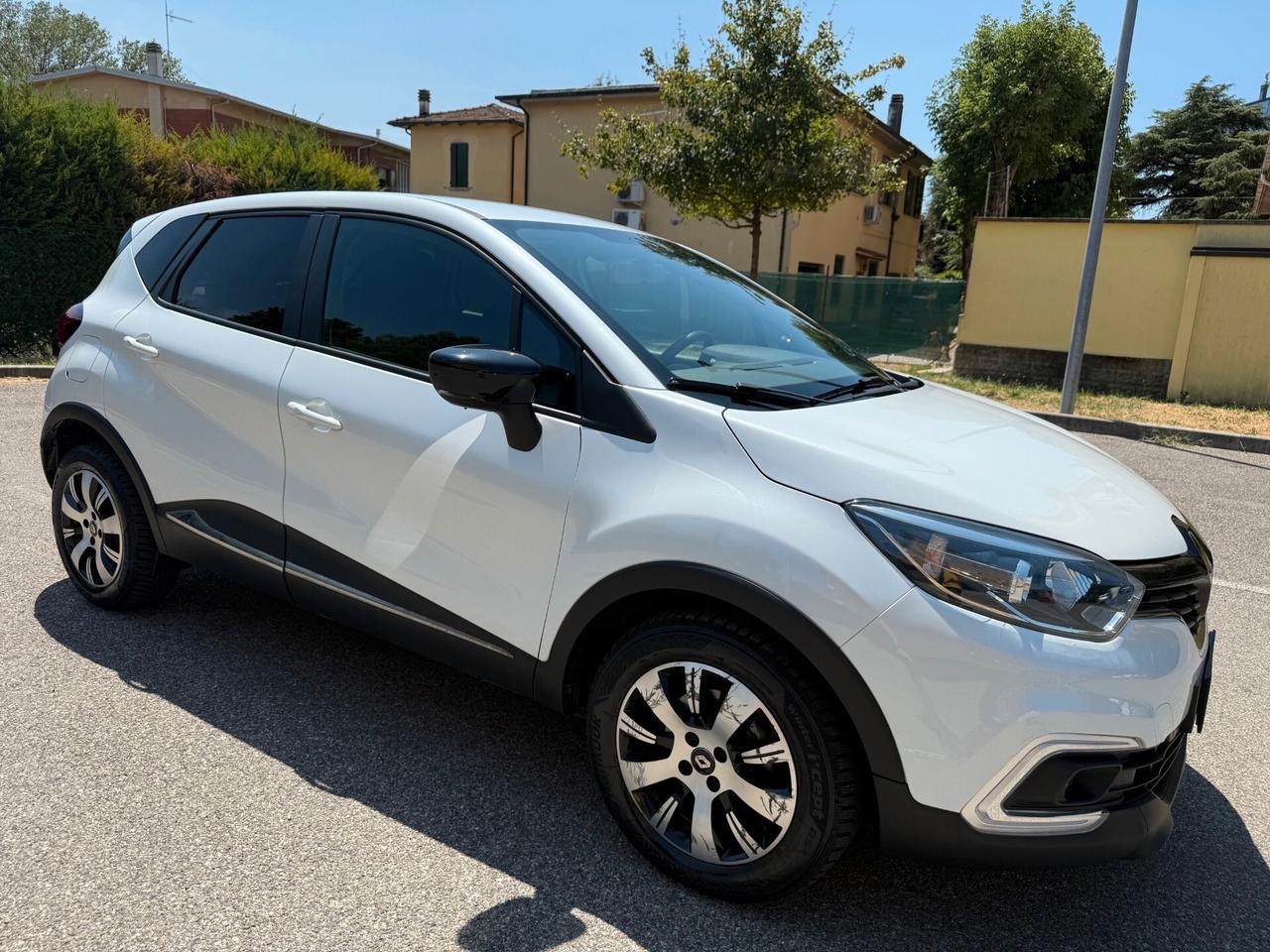Renault Captur 1.5 dci - NEOPATENTATI - 12 MESI DI GARANZIA -