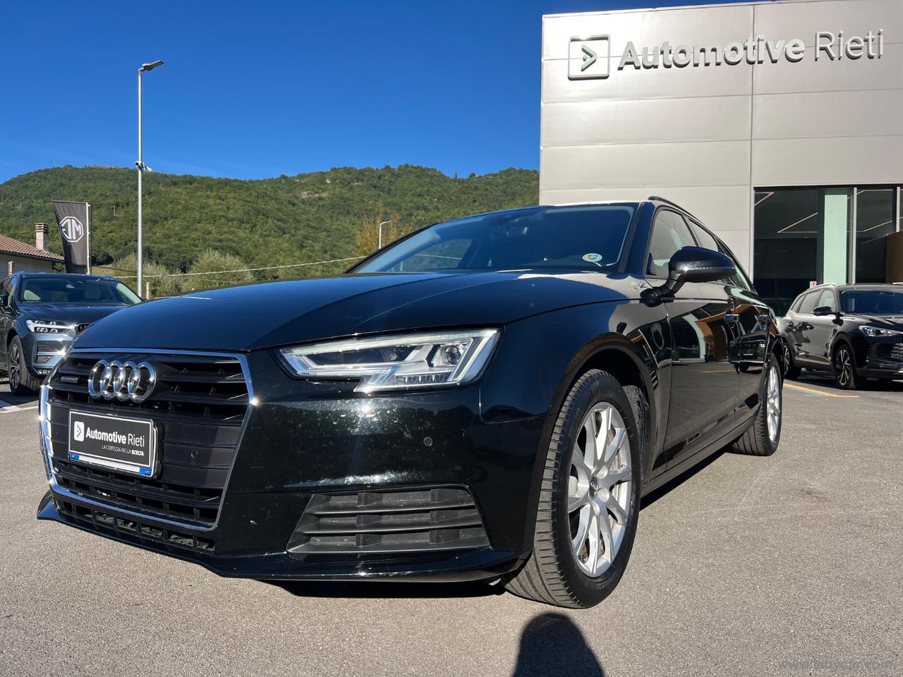 AUDI A4 40 TDI quattro S tronic Business Adv.