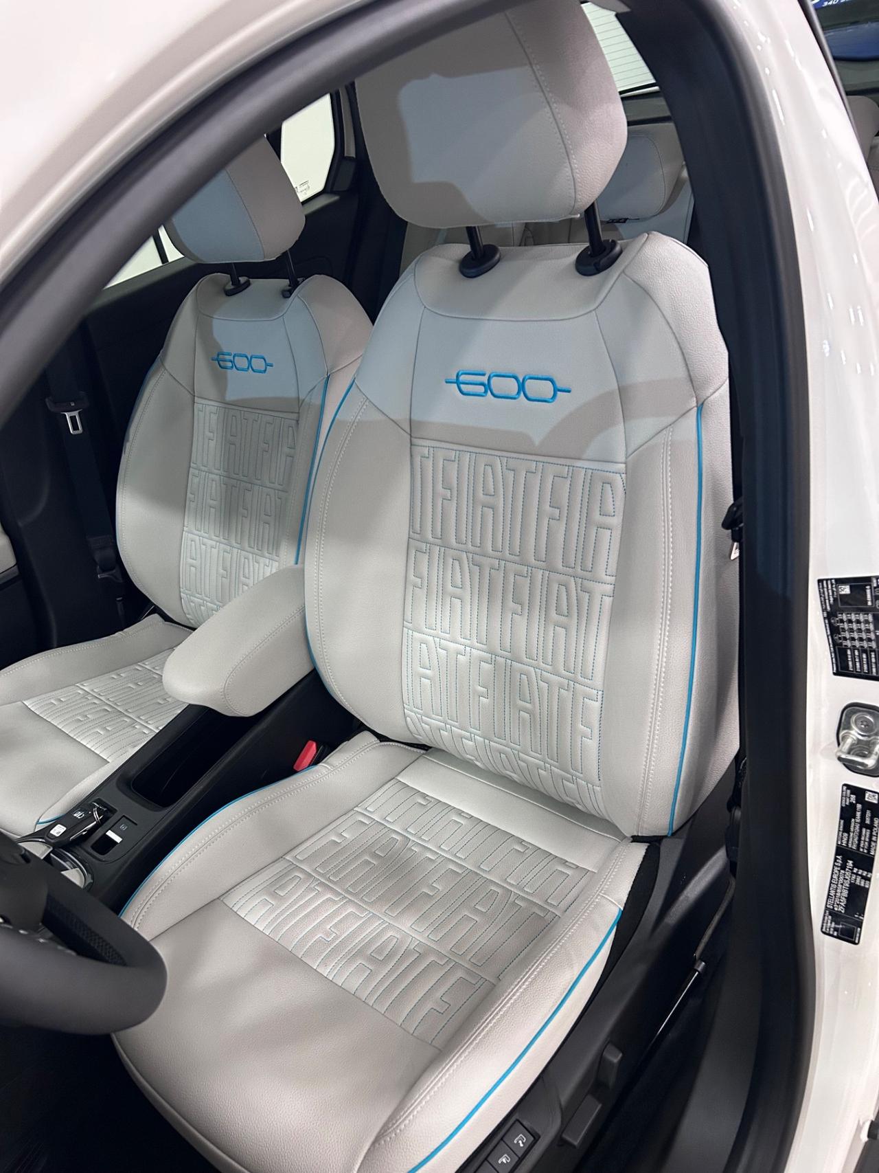 Fiat 600 Hybrid 110 CV DCT MHEV La Prima