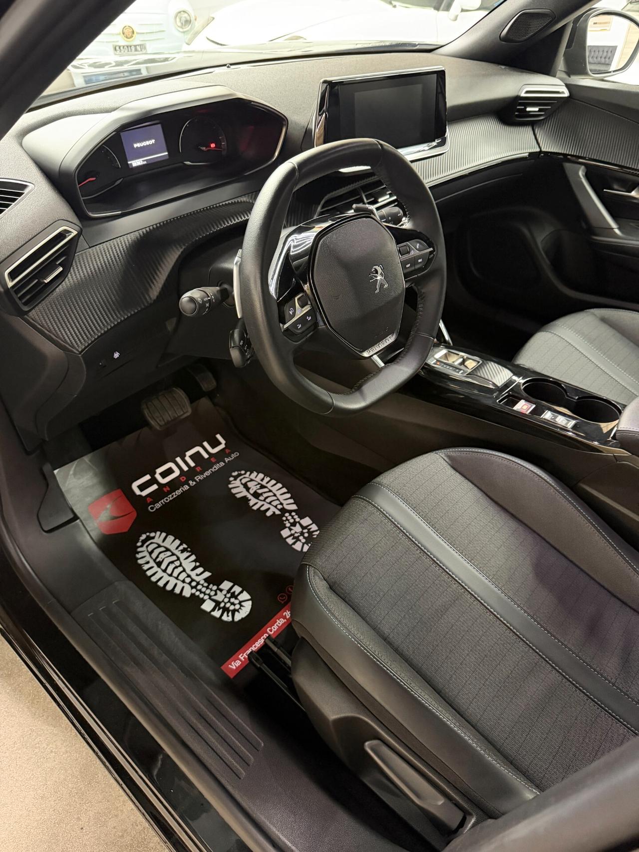 Peugeot 2008 PureTech 130 S&S EAT8 Allure