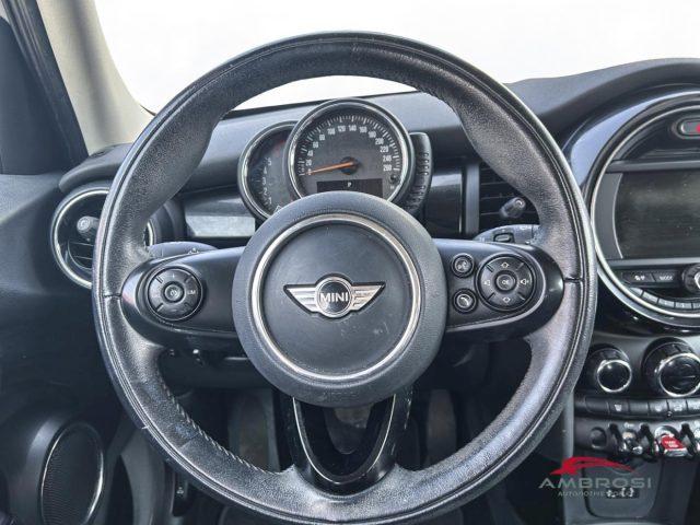 MINI Cooper D 5 porte 1.5 Hype Auto