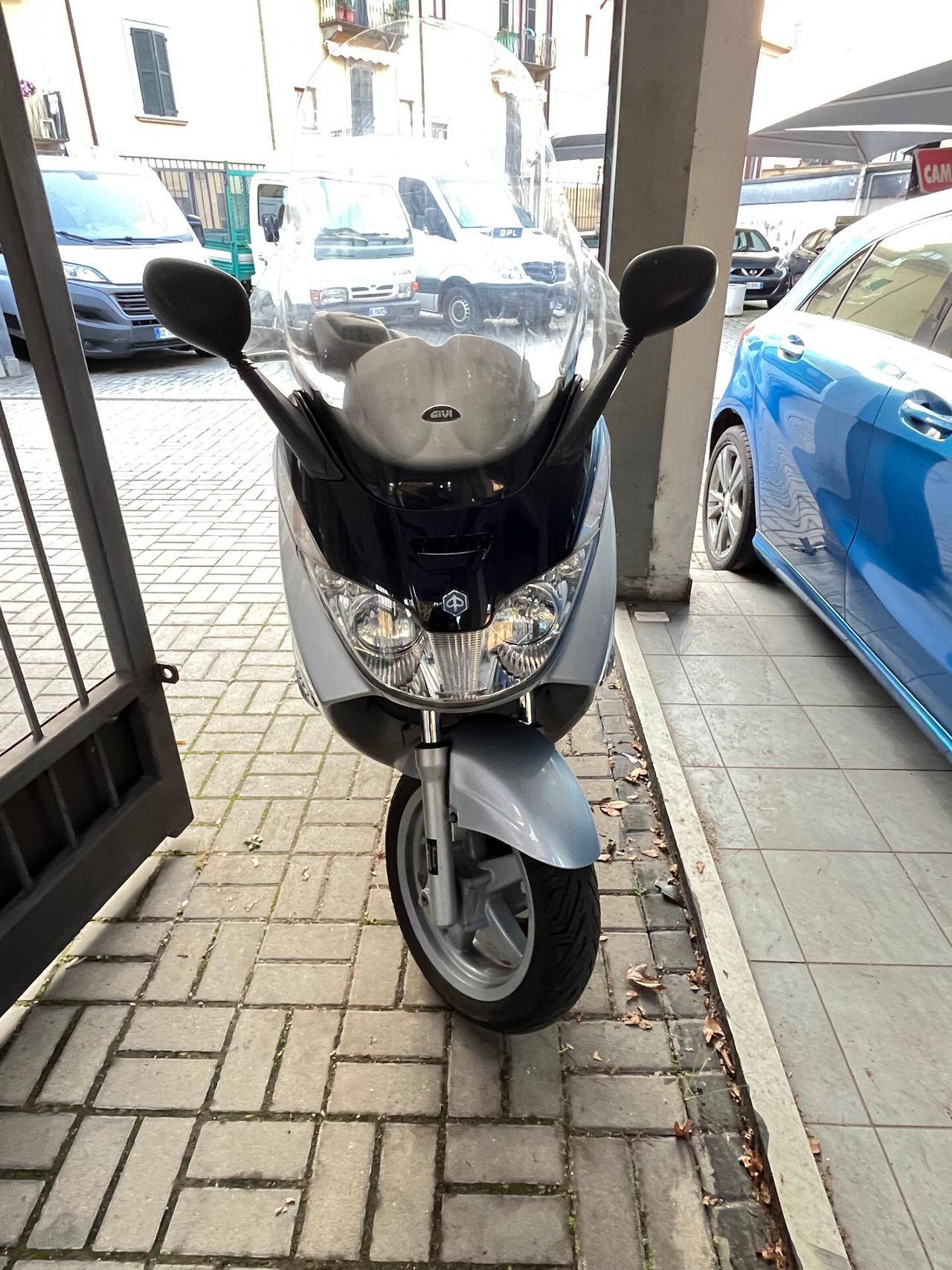 PIAGGIO X8 125 - APPENA TAGLIANDATO