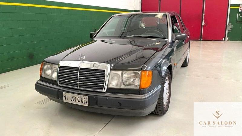 Mercedes-Benz Serie 200-320 200 E