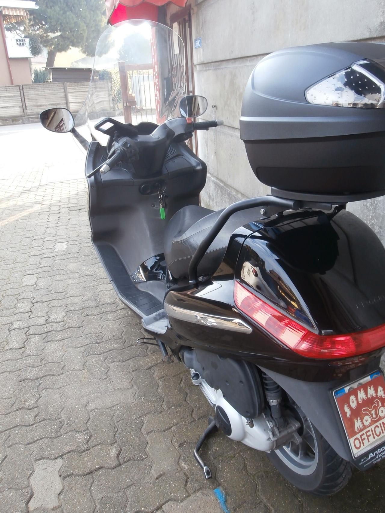 Piaggio X8 200 Passaggio incluso