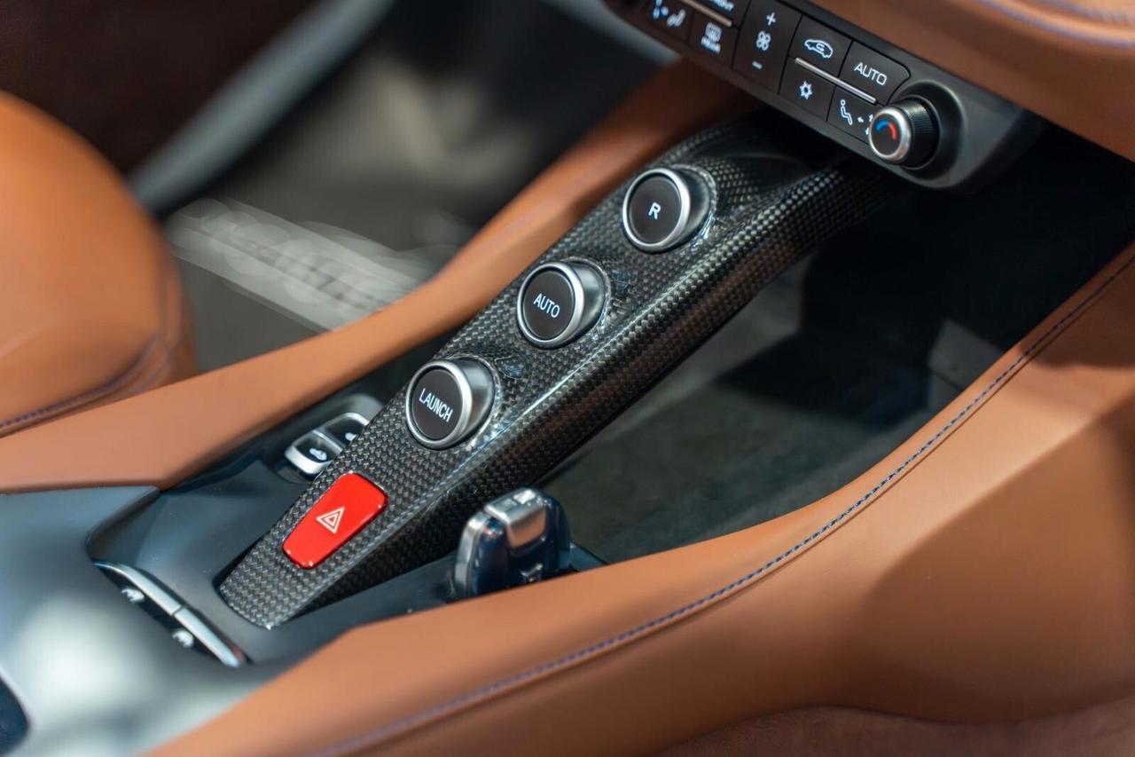 Ferrari Portofino BLU POZZI/TERRA BRUCIATA/CARBONIO