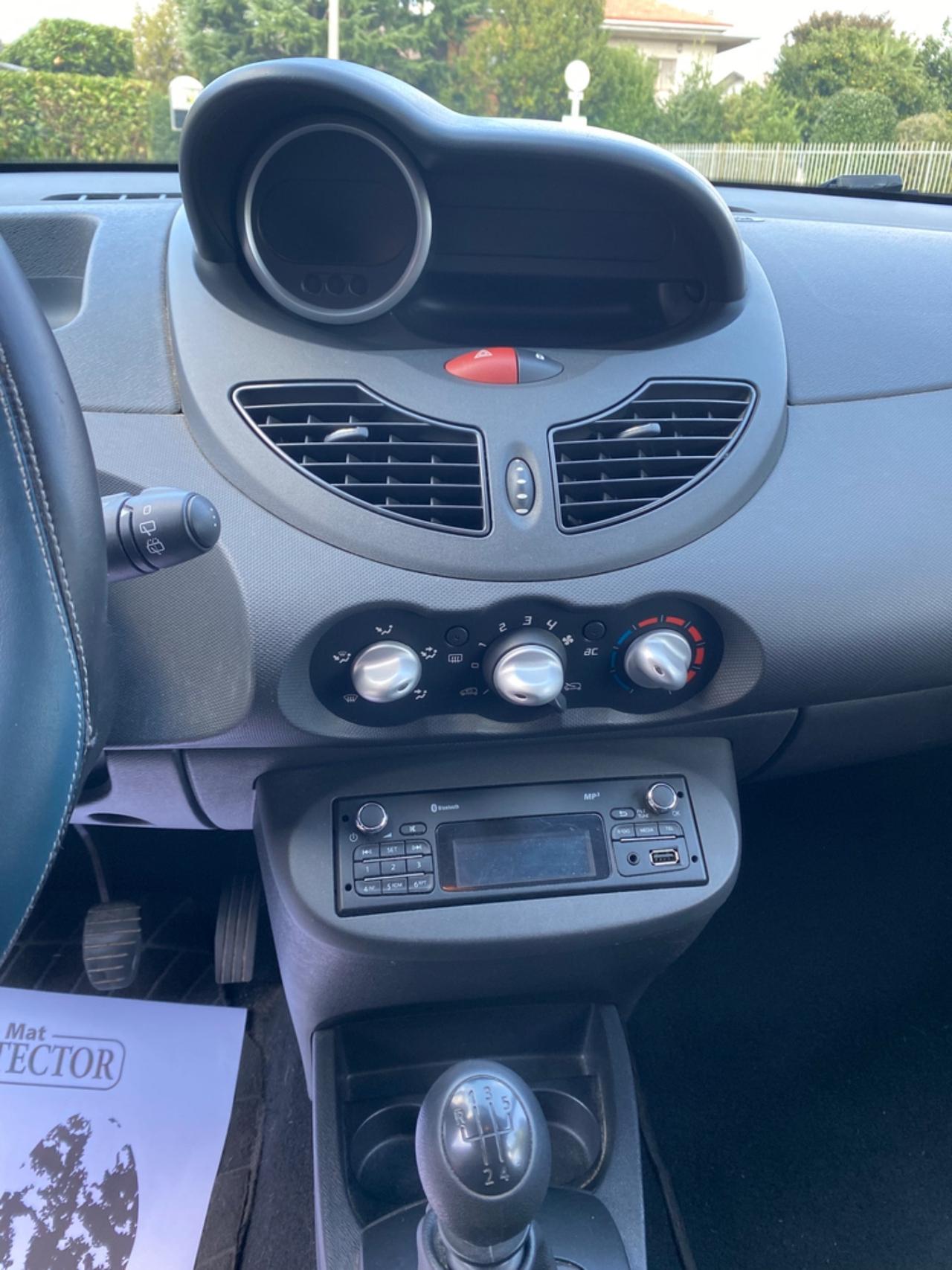 Renault Twingo 1.2 16V Live