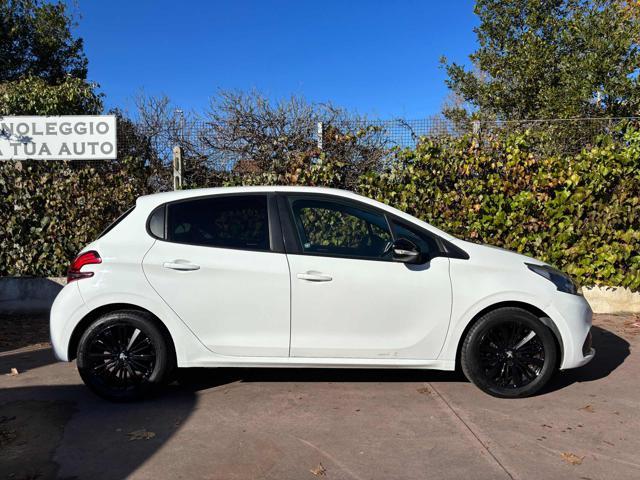 PEUGEOT 208 1° serie PureTech 82 5 porte BLACK LINE