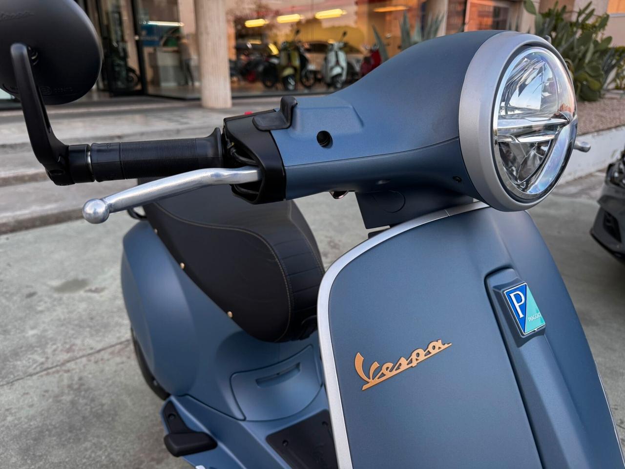 VESPA PRIMAVERA 125 OFFICINA 8