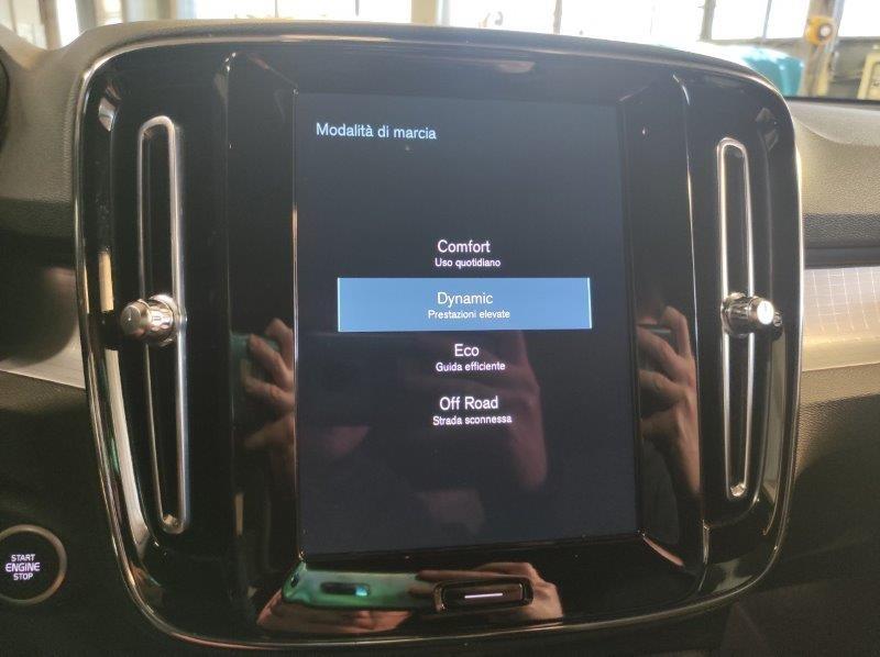 VOLVO XC40 (2017-->) - XC40 T2 Core