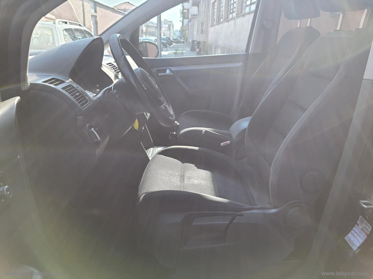 VOLKSWAGEN Touran 1.6 TDI 105 CV 7 POSTI