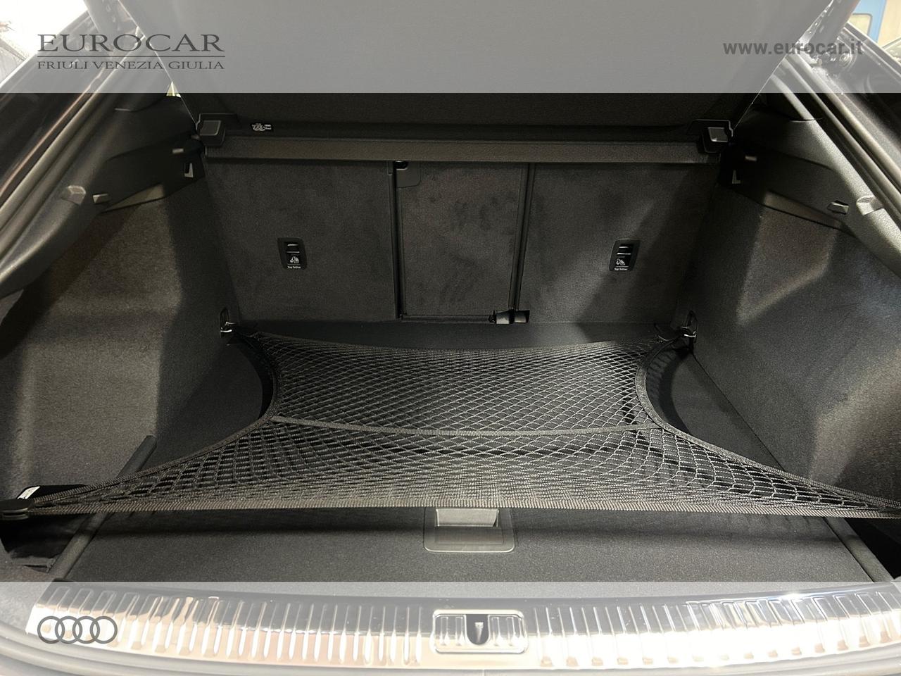 Audi Q3 sportback 40 2.0 tdi identity black quattro 193cv s-tronic