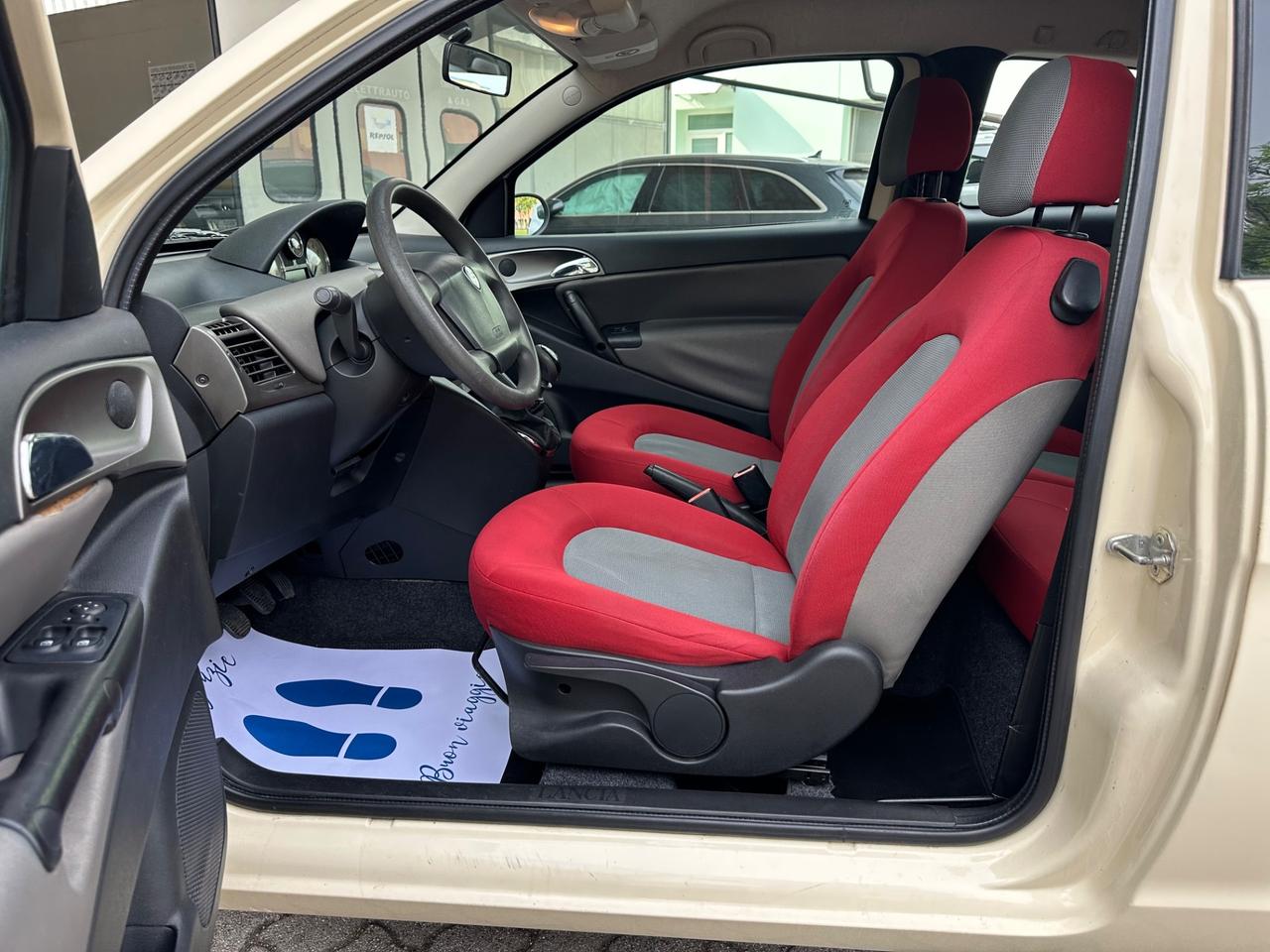 Lancia Ypsilon 1.2 Argento