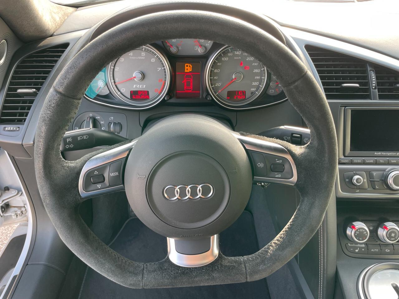 Audi R8 4.2 V8 FSI quattro