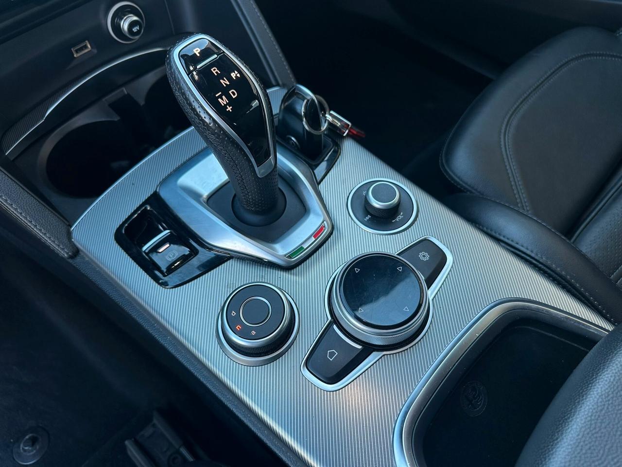 Alfa Romeo Stelvio 2.2 Turbodiesel 210 CV AT8 Q4 Veloce - Rosso Competizione