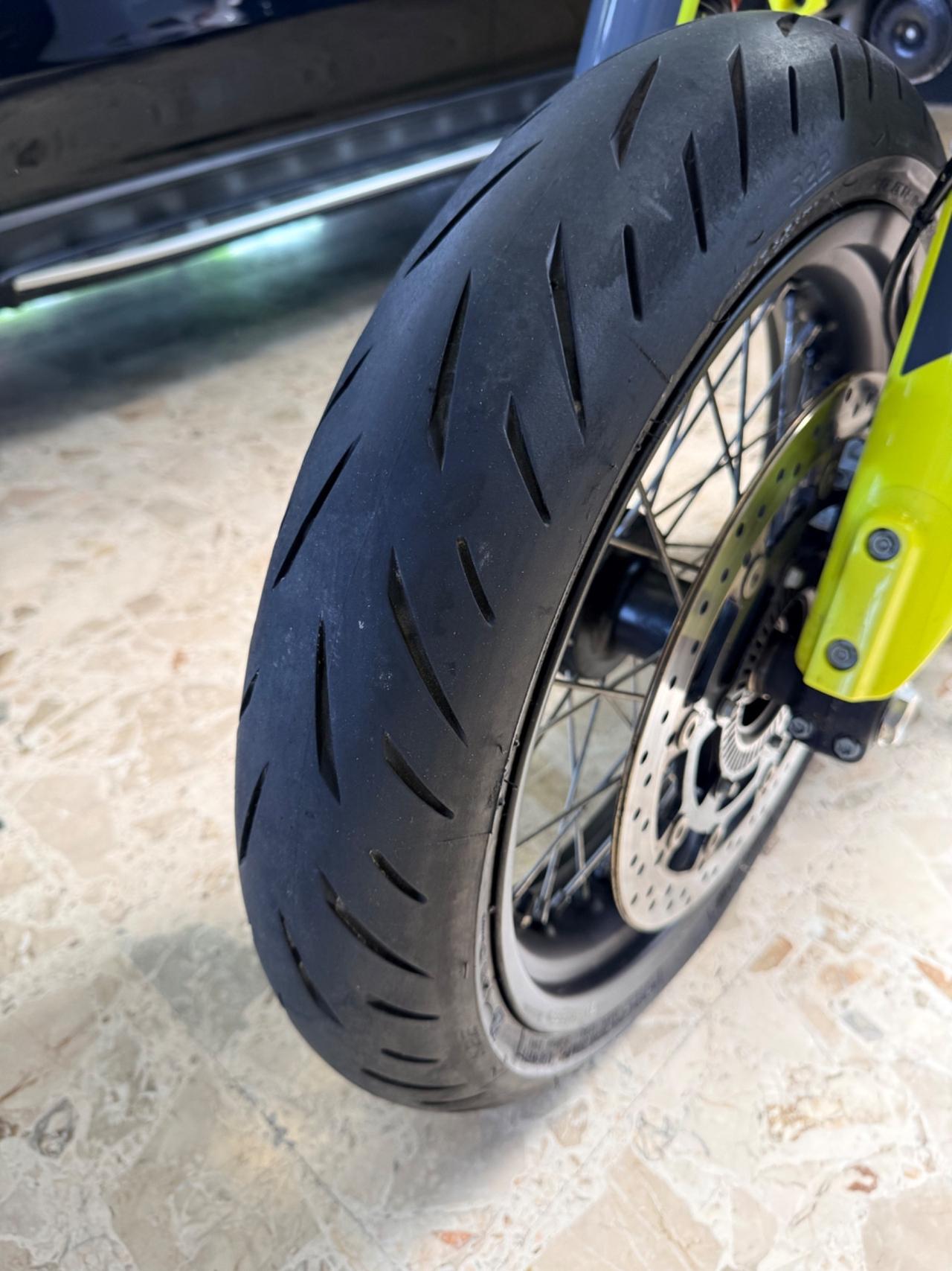 Husqvarna 701 Supermoto 75CV 09/2022