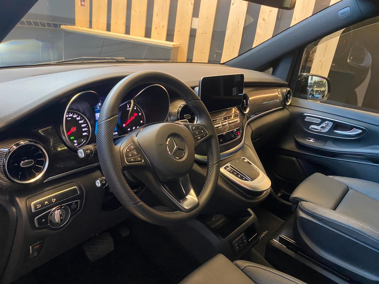 Mercedes-benz V 300 d Automatic 4Matic Premium Long