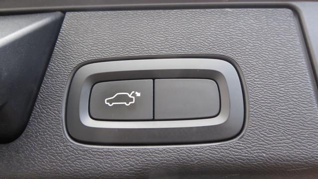 VOLVO XC60 B4 (d) AWD Geartronic Inscription