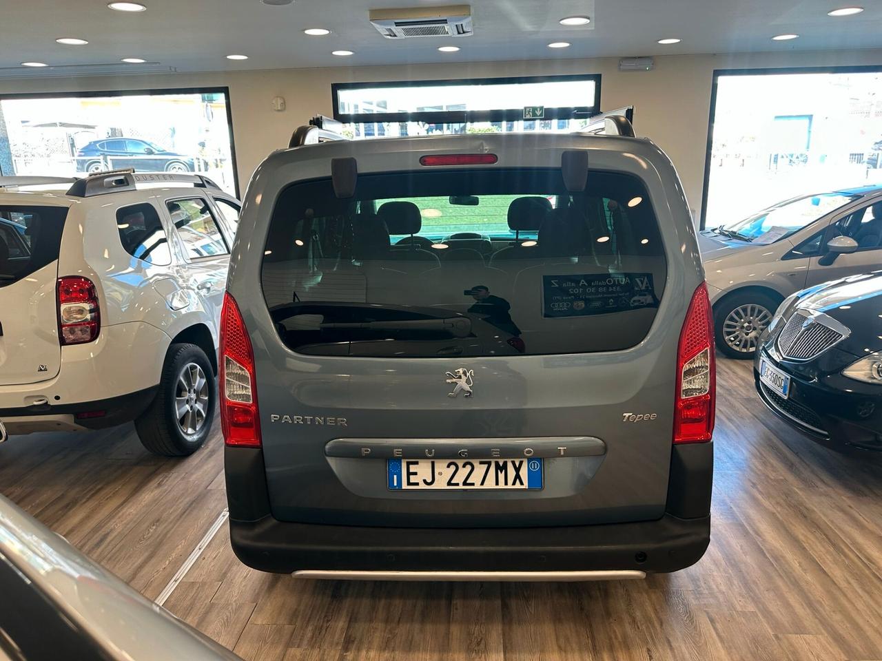 Peugeot Partner Tepee 1.6 HDi 92CV Outdoor