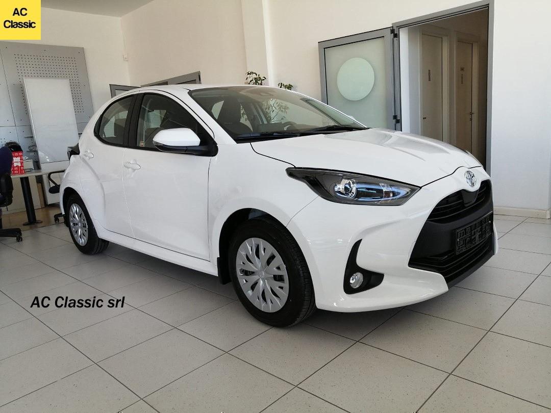 Toyota Yaris Active 1 .0 (72 cv)