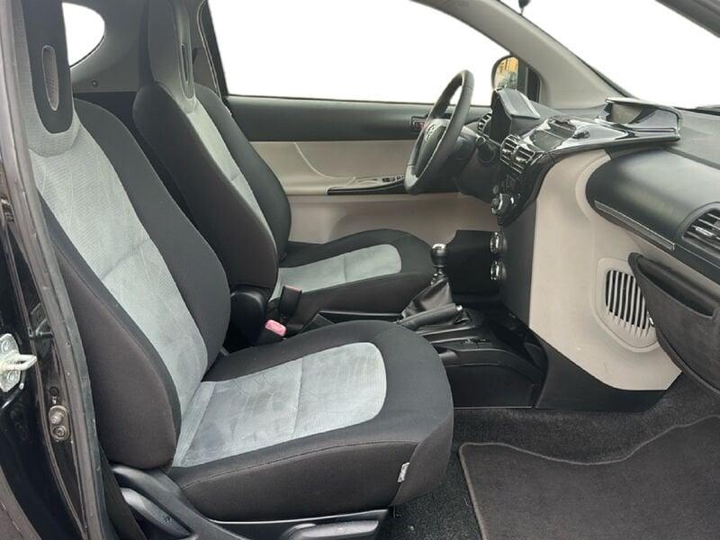 Toyota iQ 1.0 VVT-i Active