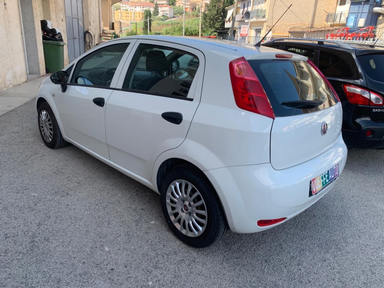 Fiat Punto 1.3 MJT II S&S 95 CV 5 porte Street