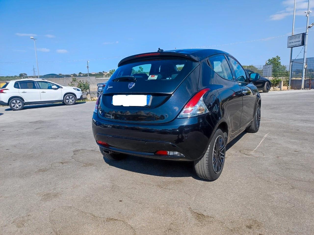Lancia Ypsilon 1.2 69 CV 5 porte GPL Ecochic Gold