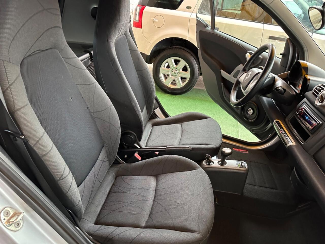 Smart ForTwo 1000 52 kW MHD cabrio passion