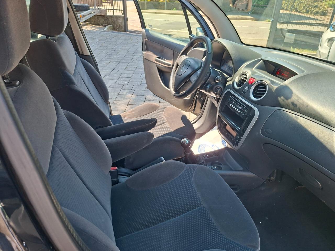 Citroen C3 1.4 Exclusive tagliandata distribuzione fatta neopatentati