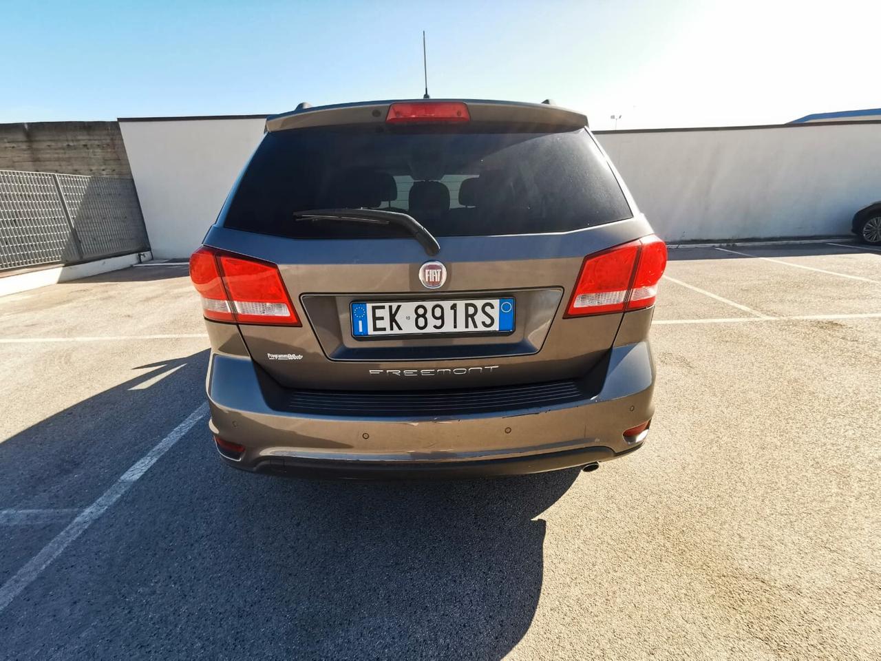 Fiat Freemont 2.0 MJ 140 CV Urban 7 POSTI