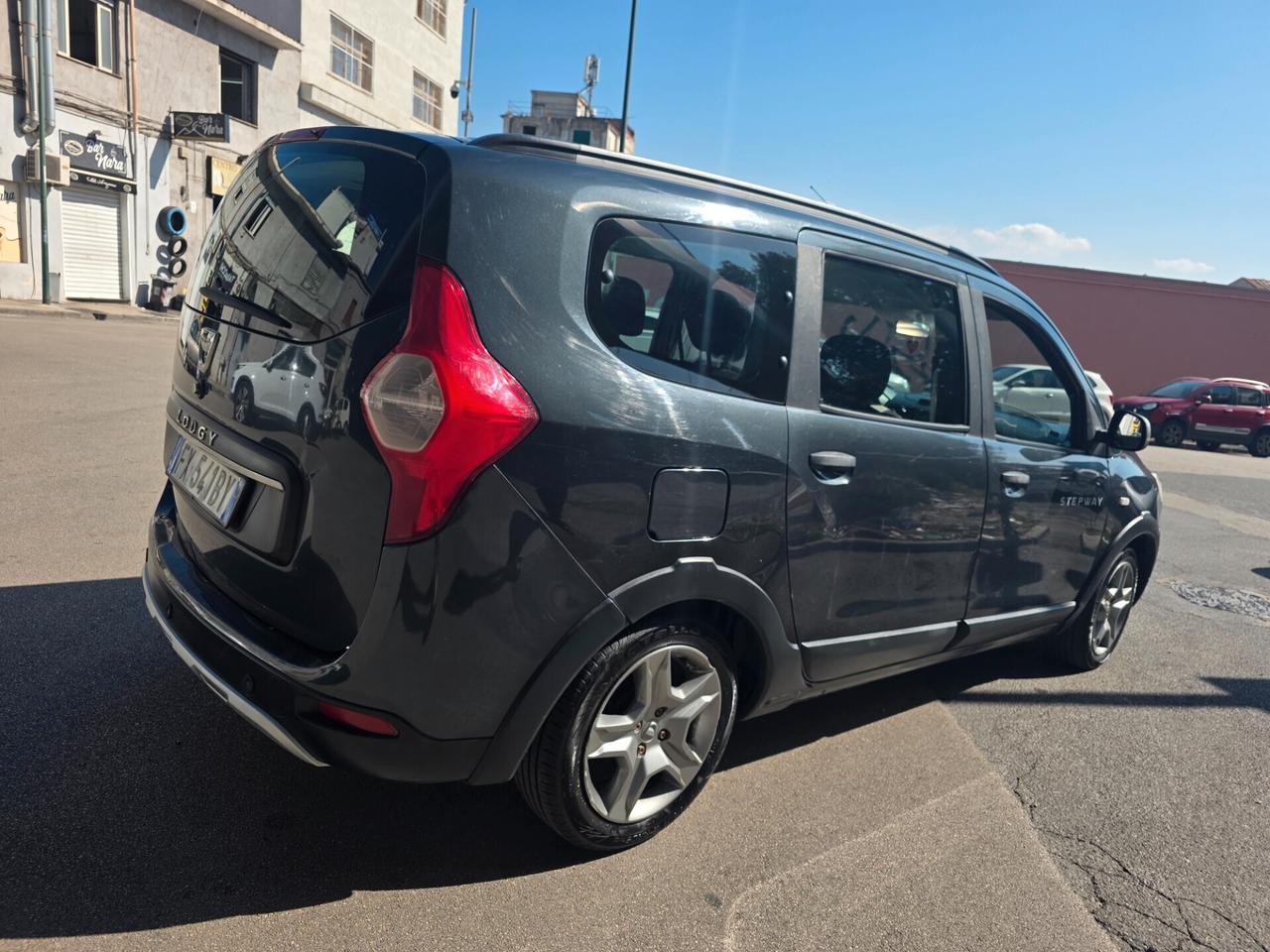 Dacia Lodgy Stepway 1.5 Blue dCi 115CV 7 posti