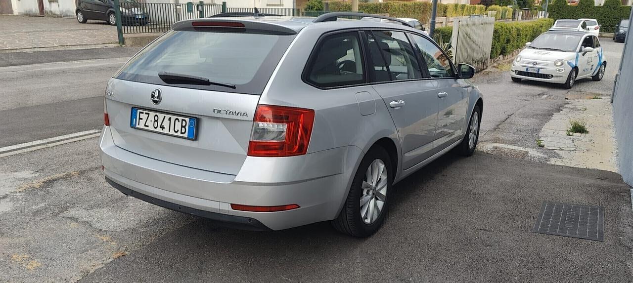 Skoda Octavia 1.5 DSG Wagon Ambition G-Tec